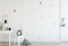 Load image into Gallery viewer, modern virágos falmatrica gyerekszobába